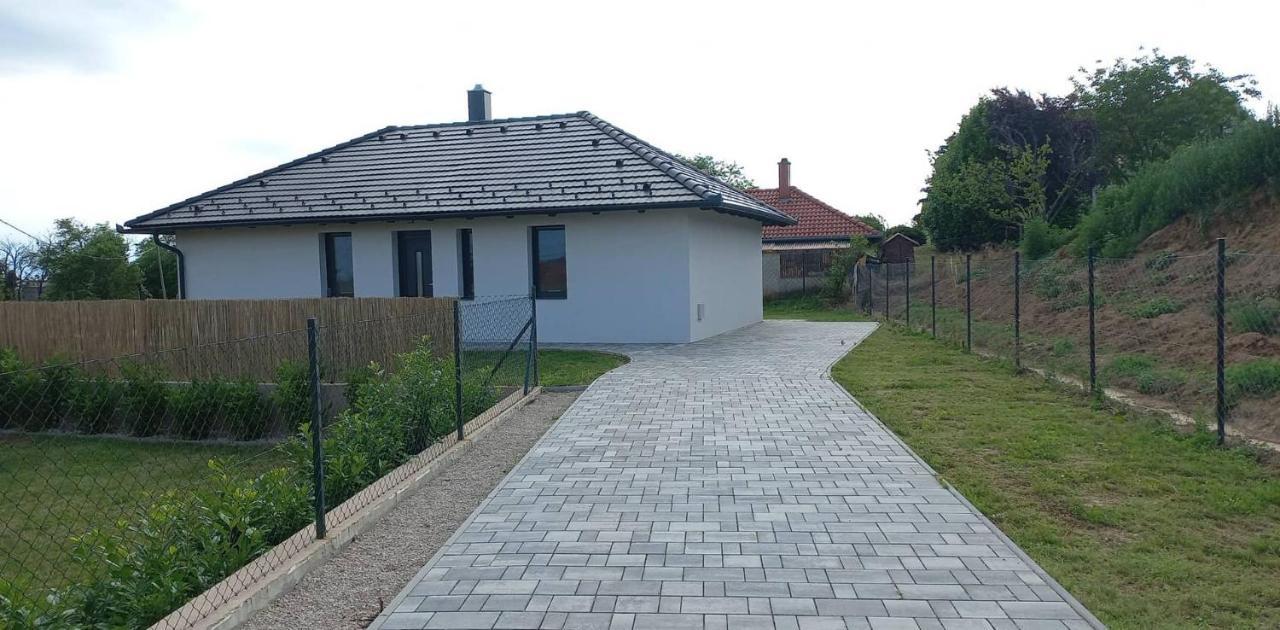 Bridgiet Home Apartman Cserszegtomaj Exterior foto